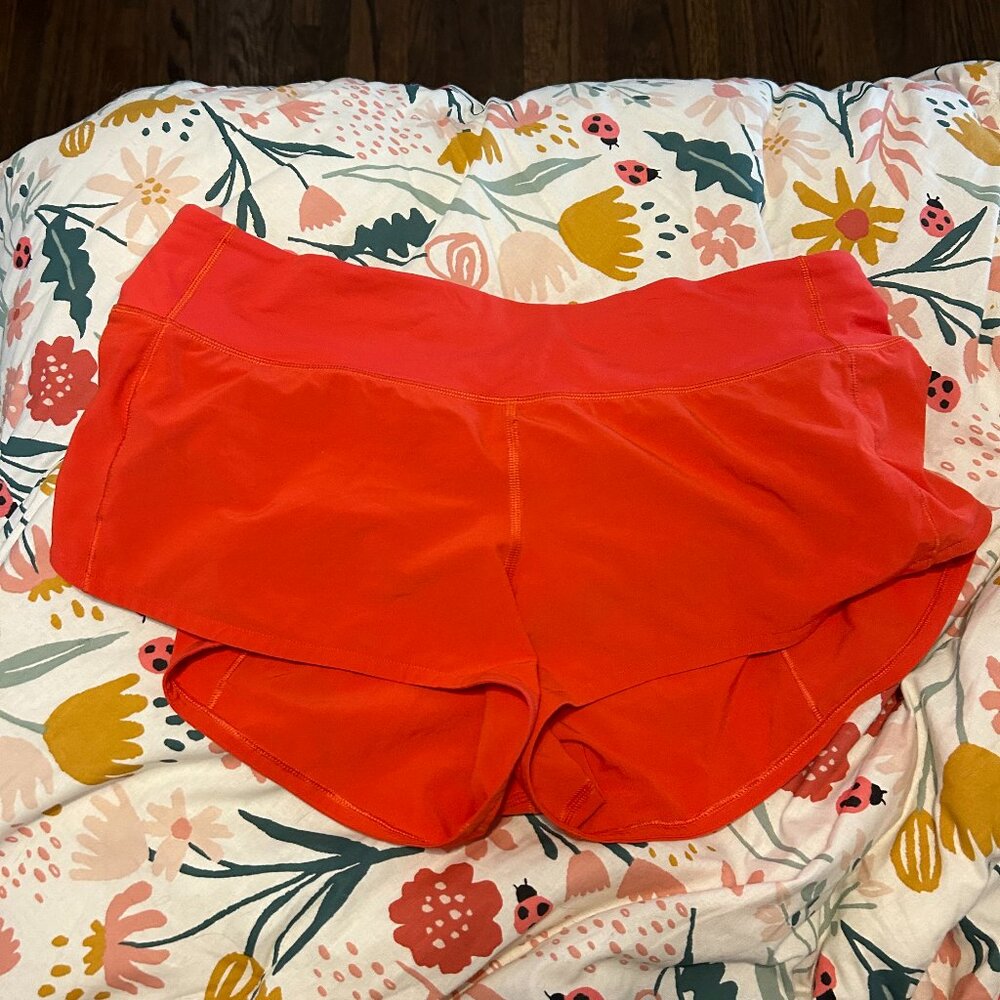Lululemon Size 8 Speed Up Shorts